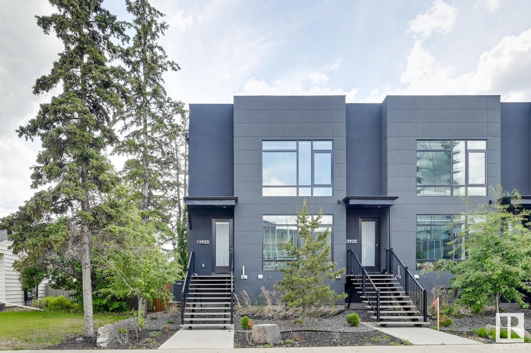 Main Photo: 13923 102 Avenue in Edmonton: Zone 11 Attached Home for sale : MLS®# E4290373