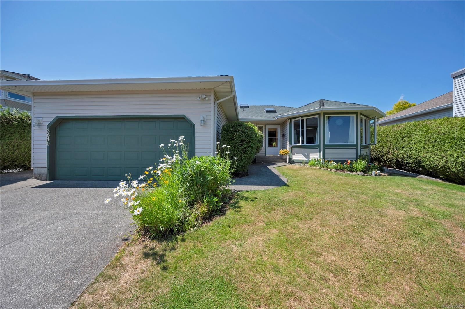 Main Photo: 2640 Seymour Pl in Campbell River: CR Willow Point House for sale : MLS®# 938062