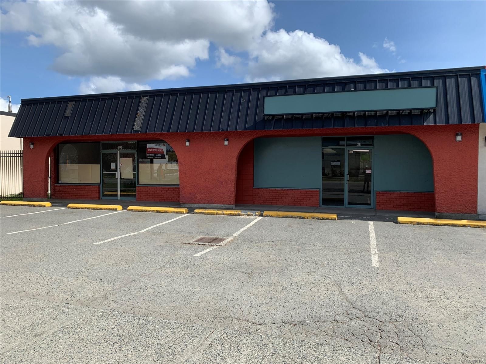 Main Photo: 488-490 Trans Canada Hwy in Duncan: Du East Duncan Retail for sale : MLS®# 900190