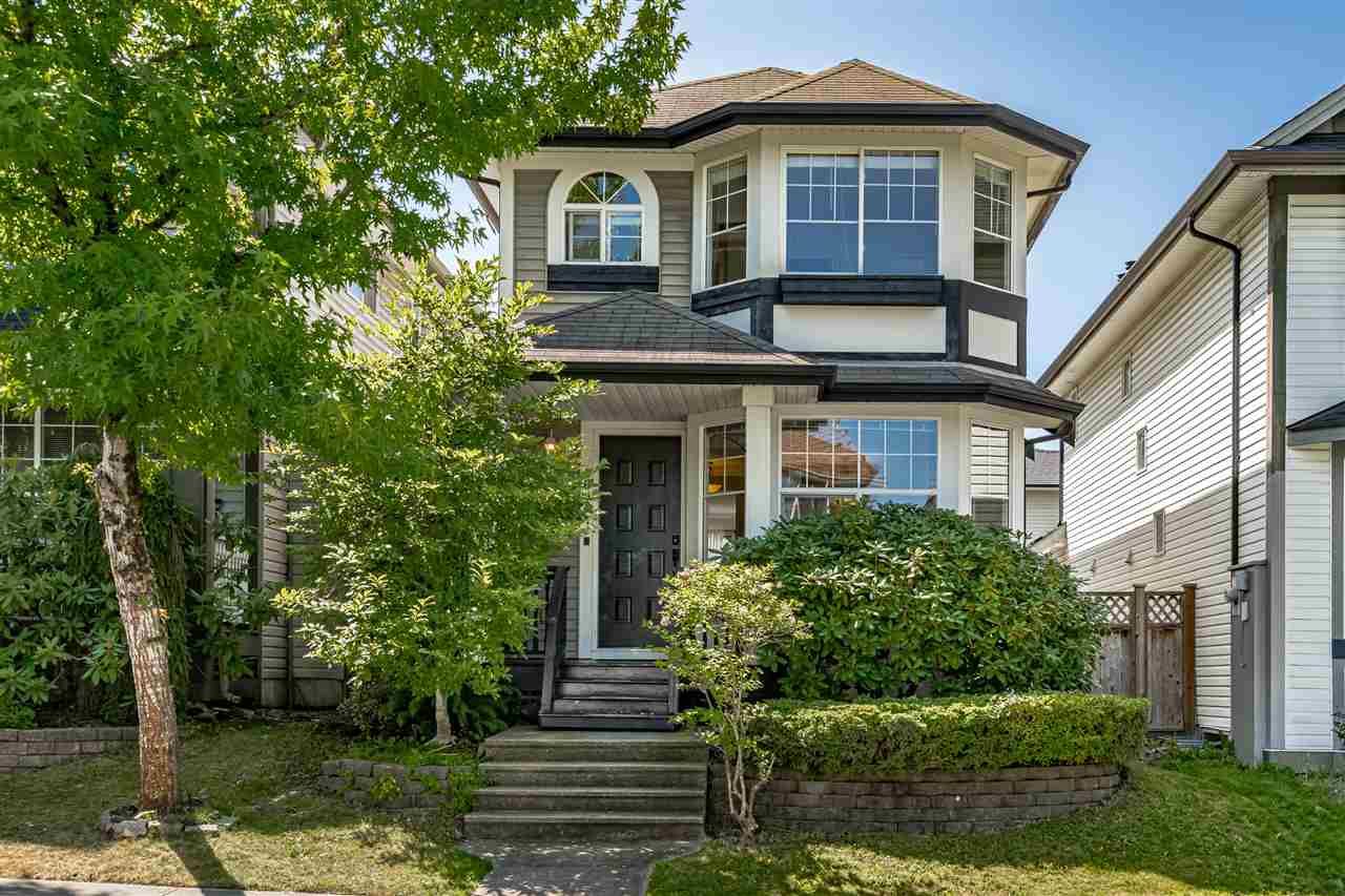 Main Photo: 8693 206B Street in Langley: Walnut Grove House for sale in "Discovery Town" : MLS®# R2479160