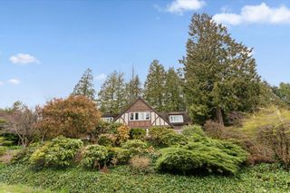 Photo 1: 1925 ROSEBERY Avenue in West Vancouver: Queens House for sale : MLS®# R2772746
