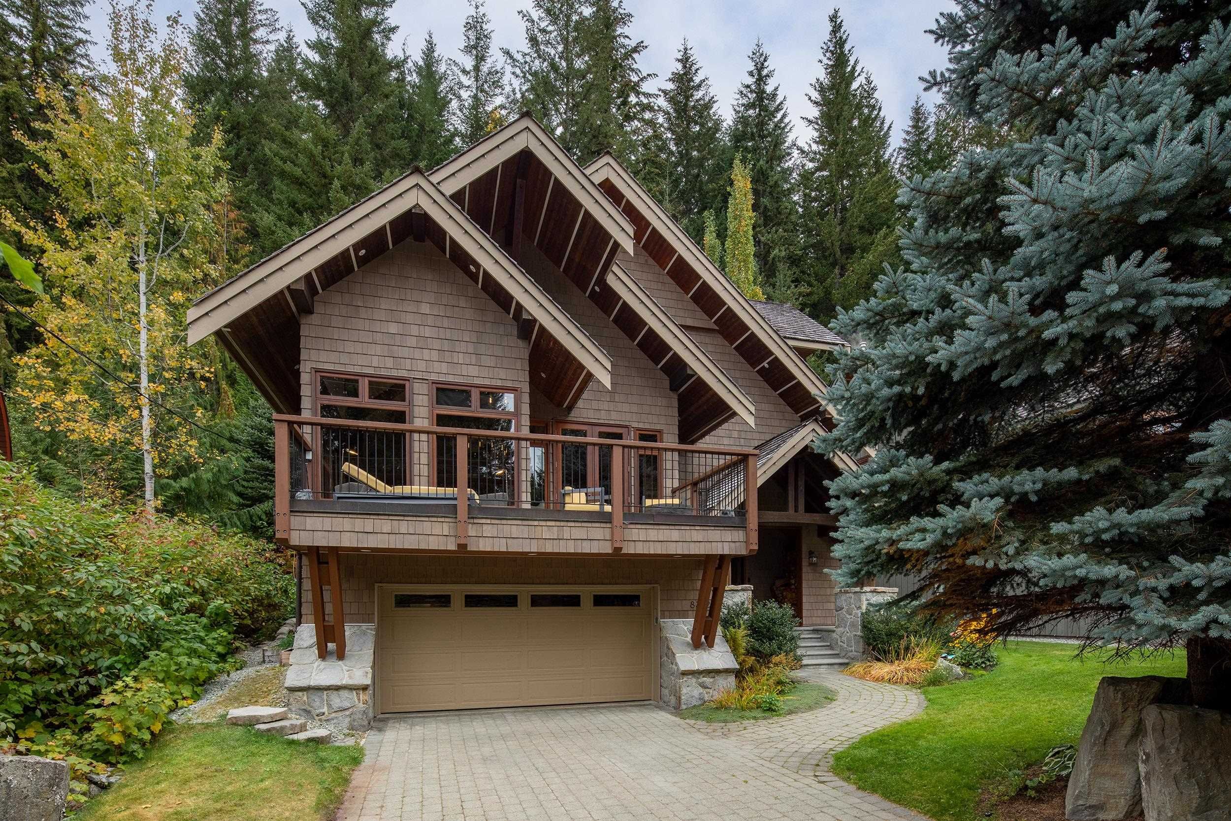 Main Photo: 8322 VALLEY Drive in Whistler: Alpine Meadows House for sale in "Alpine Meadows" : MLS®# R2777943