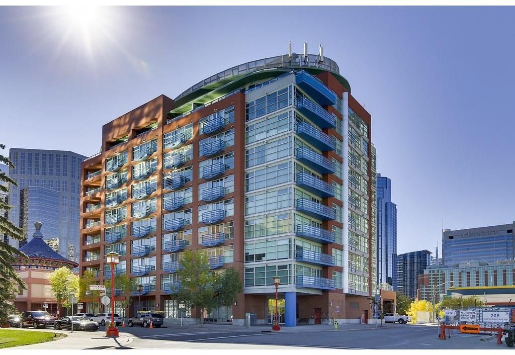Main Photo: 712 205 RIVERFRONT Avenue SW in Calgary: Chinatown Apartment for sale : MLS®# A1216540