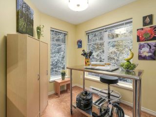 Photo 9: 206 1144 STRATHAVEN Drive in North Vancouver: Northlands Condo for sale in "Strathaven" : MLS®# R2217915