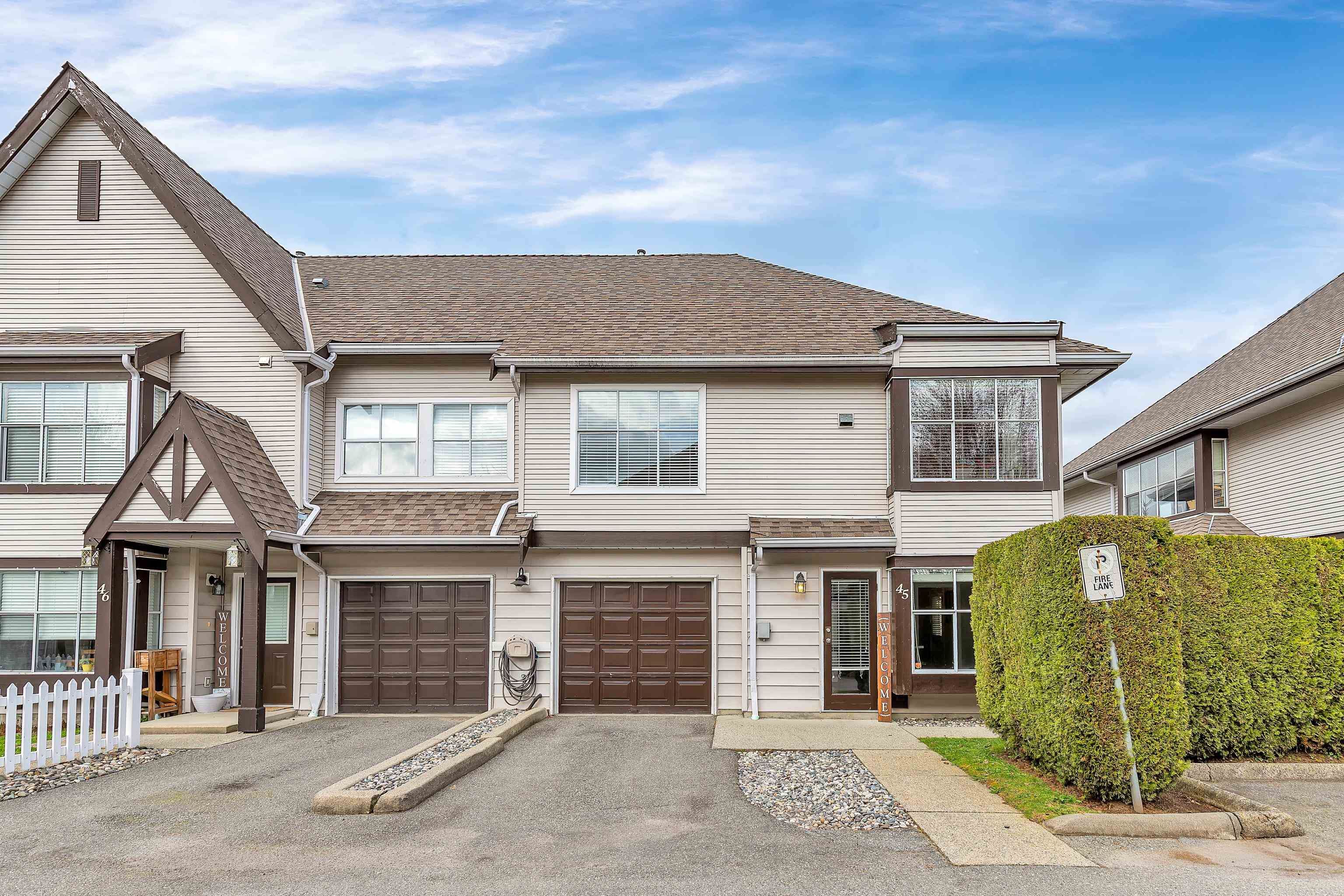 Main Photo: 45 12099 237 STREET in Maple Ridge: East Central Townhouse for sale : MLS®# R2671169