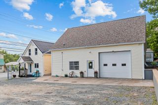 Main Photo: 2448 Highway 2 in Waverley: 30-Waverley, Fall River, Oakfiel Residential for sale (Halifax-Dartmouth)  : MLS®# 202216853