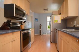 Photo 3: 3 2563 Millstream Rd in VICTORIA: La Mill Hill Row/Townhouse for sale (Langford)  : MLS®# 792182