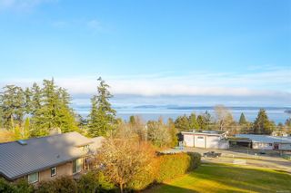 Photo 2: 8680 Emard Terr in North Saanich: NS Bazan Bay House for sale : MLS®# 893282