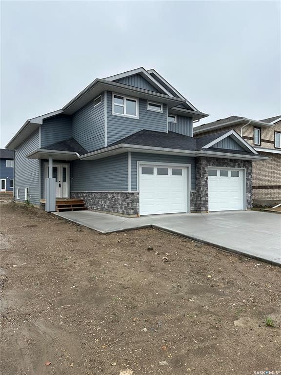 Main Photo: 1025 3rd Street North in Martensville: Residential for sale : MLS®# SK915709