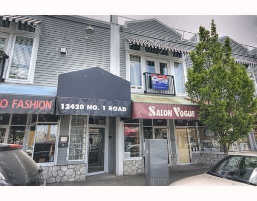 Main Photo: 250 12420 NO 1 Road in Richmond: Steveston South Townhouse for sale in "STEVESTON STATION" : MLS®# V763017
