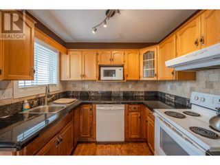 Photo 3: 615 6TH Avenue Unit# 2 in Keremeos: House for sale : MLS®# 10306418