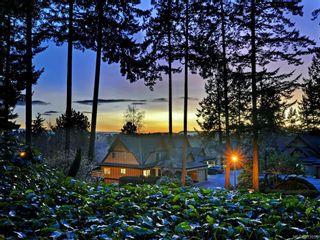 Photo 4: 978 Fir Tree Glen in Saanich: SE Broadmead House for sale (Saanich East)  : MLS®# 953951