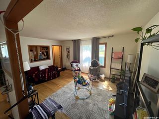 Photo 2: 26 Elizabeth Crescent in Regina: Washington Park Residential for sale : MLS®# SK905022