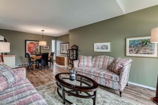 Photo 3: 239 COACHWAY Road SW in Calgary: Coach Hill Detached for sale : MLS®# C4258685