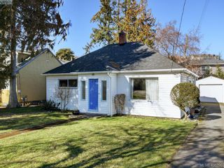 Photo 1: 976 Dunsmuir Rd in VICTORIA: Es Old Esquimalt House for sale (Esquimalt)  : MLS®# 807500
