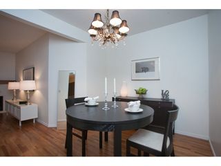 Photo 5: 2104 10620 150 Street in Surrey: Guildford Townhouse for sale in "Lincoln's Gate" (North Surrey)  : MLS®# R2078976