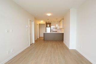 Photo 4: 2706 3080 LINCOLN Avenue in Coquitlam: North Coquitlam Condo for sale in "1123 WESTWOOD" : MLS®# R2318657