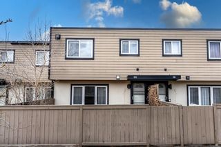 Photo 1: 109 3809 45 Street SW in Calgary: Glenbrook Row/Townhouse for sale : MLS®# A1215347