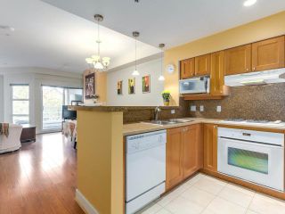 Photo 4: 365 5790 EAST Boulevard in Vancouver: Kerrisdale Townhouse for sale in "THE LAUREATES" (Vancouver West)  : MLS®# R2209302