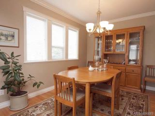 Photo 3: 1480 Thorpe Ave in COURTENAY: CV Courtenay East House for sale (Comox Valley)  : MLS®# 696083