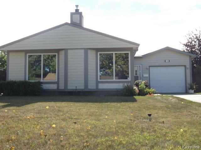 Main Photo: 70 Southwalk Bay in Winnipeg: House for sale : MLS®# 1321142