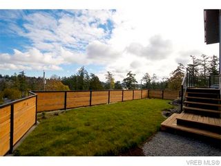 Photo 14: 1602 lloyd Pl in VICTORIA: VR Six Mile House for sale (View Royal)  : MLS®# 745159