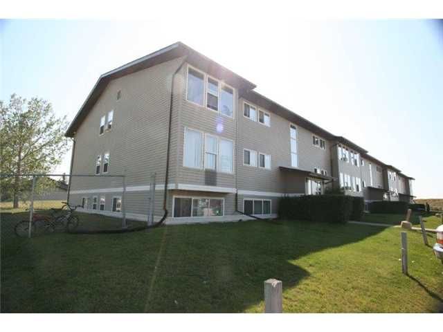 Main Photo: 101 BIG HILL Way SE: Airdrie Condo for sale : MLS®# C3641760