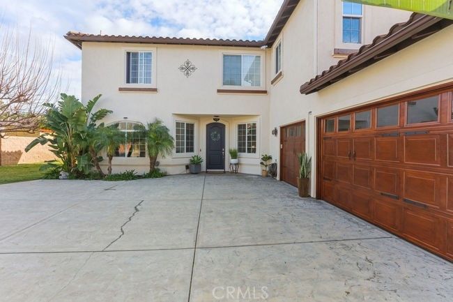 Main Photo: 1905 Conway Drive in Escondido: Residential for sale (92026 - Escondido)  : MLS®# OC21055171