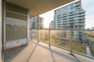 Photo 19: 808 138 W 1ST Avenue in Vancouver: False Creek Condo for sale in "Wall Centre Tower" (Vancouver West)  : MLS®# R2833492