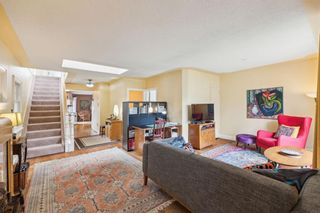 Photo 2: 335 3 Avenue NE in Calgary: Crescent Heights Detached for sale : MLS®# A2133685