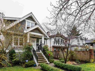 Photo 1: 2555 OXFORD Street in Vancouver: Hastings Sunrise House for sale (Vancouver East)  : MLS®# R2556739