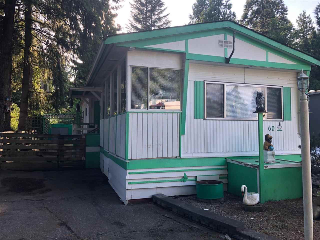 Main Photo: 60 21163 W LOUGHEED Highway in Maple Ridge: Southwest Maple Ridge Manufactured Home for sale in "Val Maria Mobile Home Park" : MLS®# R2583446