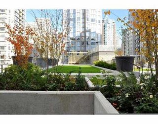 Photo 2: # 906 1088 RICHARDS ST in Vancouver: Yaletown Condo for sale in "RICHARDS" (Vancouver West)  : MLS®# V917039