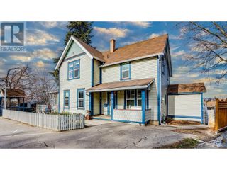 Photo 1: 4008 Pleasant Valley Road East Hill: Okanagan Shuswap Real Estate Listing: MLS®# 10305033