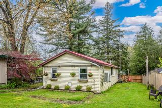 Photo 1: 8 Durham Street S in Cramahe: Rural Cramahe House (Bungalow) for sale : MLS®# X8342180
