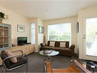 Photo 2: # 6 877 W 7TH AV in Vancouver: Fairview VW Townhouse for sale in "EMERALD COURT" (Vancouver West)  : MLS®# V1028020