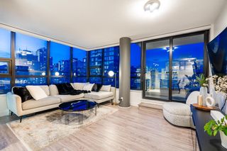 Photo 3: 2807 909 MAINLAND Street in Vancouver: Yaletown Condo for sale in "Yaletown Park" (Vancouver West)  : MLS®# R2871369