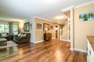 Photo 3: 11 9000 ASH GROVE CRESCENT in Burnaby: Forest Hills BN Townhouse for sale (Burnaby North)  : MLS®# R2401504