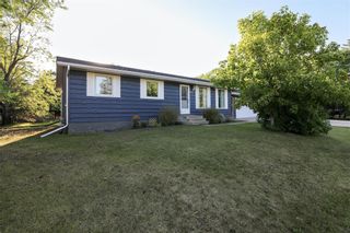 Photo 2: 65 Second Street in Kleefeld: House for sale : MLS®# 202320716