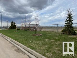 Photo 4: 860 70 Avenue NW in Edmonton: Zone 42 Land Commercial for sale : MLS®# E4292087