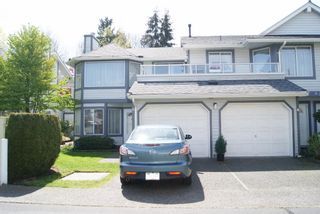 Photo 1: 5 9253 122 Street in Surrey: Queen Mary Park Surrey Townhouse for sale in "Kensington Gate" : MLS®# R2162184