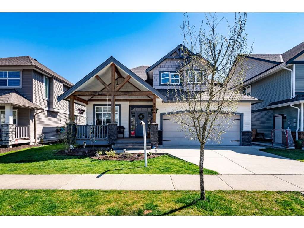 Main Photo: 8756 NOTTMAN Street in Mission: Mission BC House for sale in "Nottmann Estates" : MLS®# R2569317