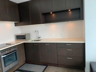 Photo 2: 902 2550 SPRUCE Street in Vancouver: Fairview VW Condo for sale (Vancouver West)  : MLS®# R2675969
