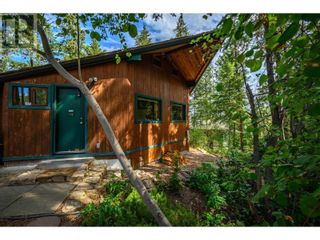 Photo 1: 9736 Cameron Road in Okanagan Landing: House for sale : MLS®# 10307204