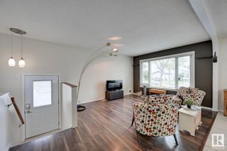 Photo 2: 16015 100 Street in Edmonton: Zone 27 House Half Duplex for sale : MLS®# E4392699