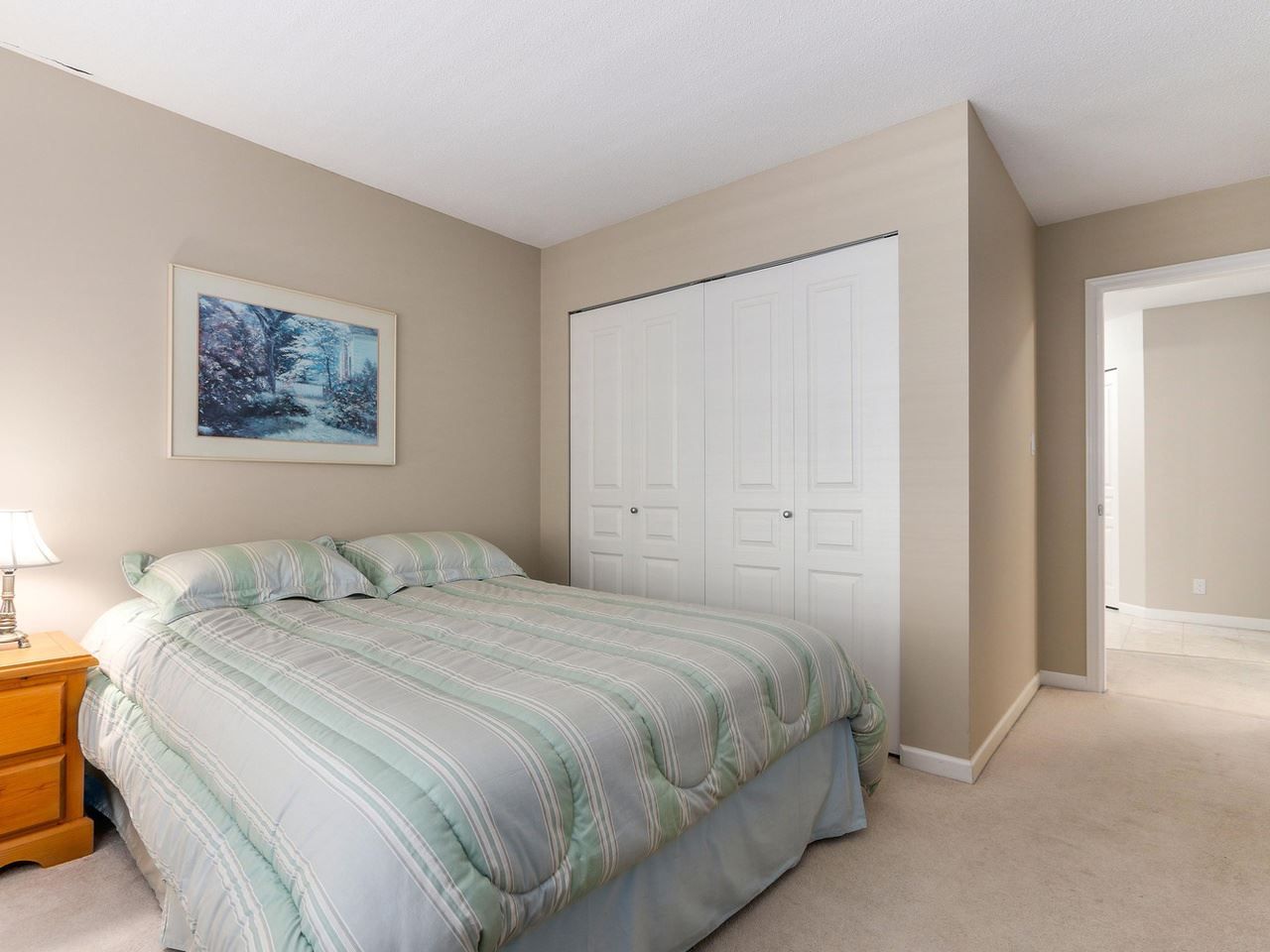 Photo 13: Photos: 206 15466 NORTH BLUFF Road: White Rock Condo for sale in "The Summit" (South Surrey White Rock)  : MLS®# R2159623