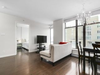 Photo 8: 1001 1068 W BROADWAY in Vancouver: Fairview VW Condo for sale in "The Zone" (Vancouver West)  : MLS®# R2148292