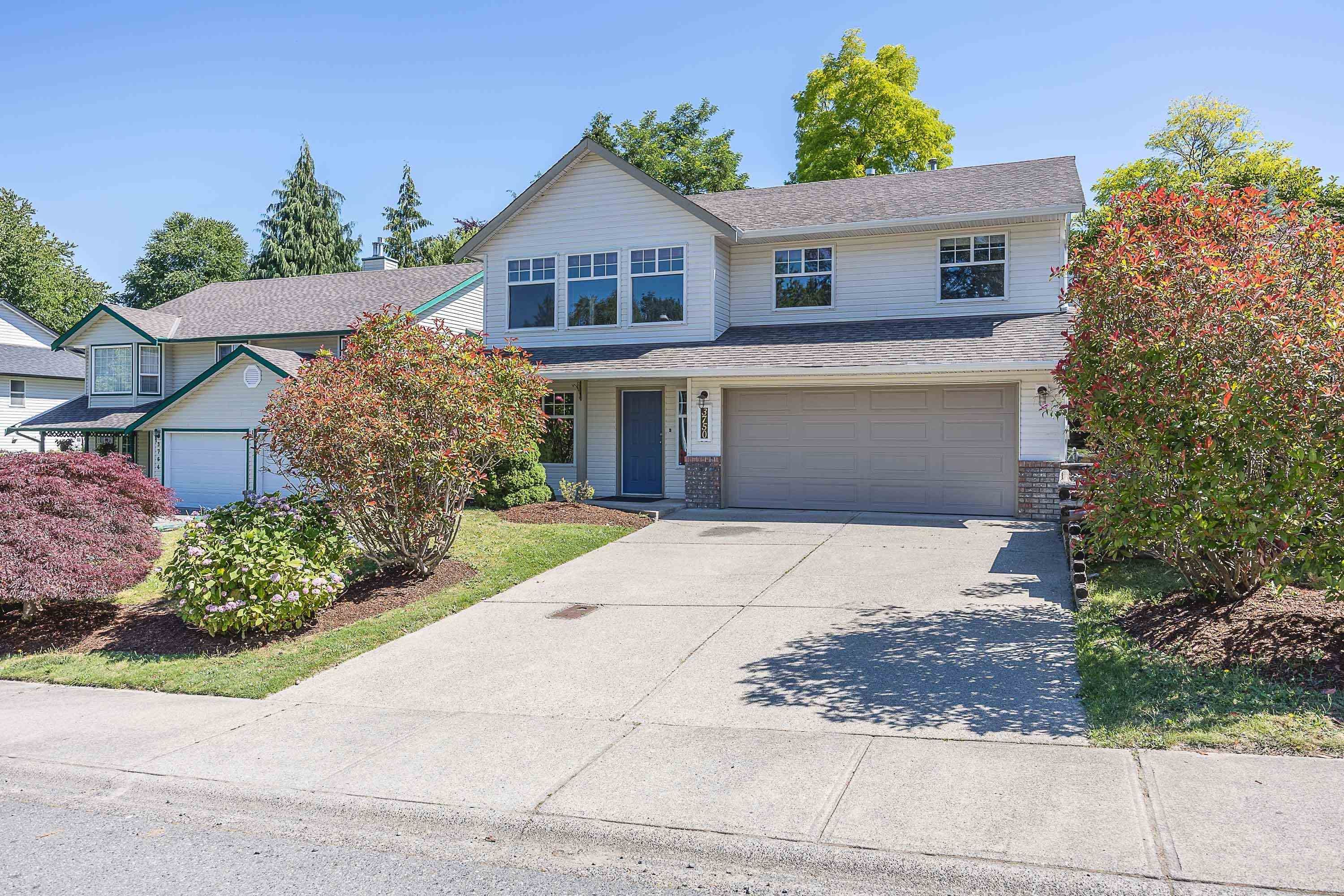 Main Photo: 3750 LATIMER STREET in : Abbotsford East House for sale : MLS®# R2707987