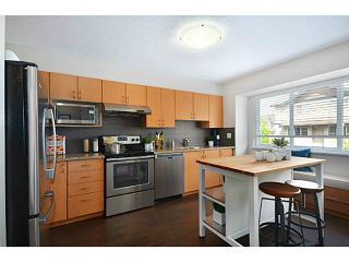 Photo 4: 6 1268 RIVERSIDE Drive in Port Coquitlam: Riverwood Townhouse for sale in "SOMERSTON LANE" : MLS®# V1012744