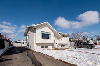 Main Photo: 6246 Horn Street: Red Deer Detached for sale : MLS®# A2117645